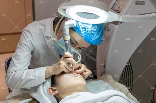 這樣做 “斑”女郎也能輕松get少女肌！