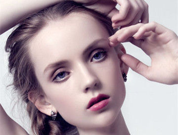 開內(nèi)外眼角哪個好？