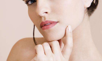 假體隆下巴一般多少錢？