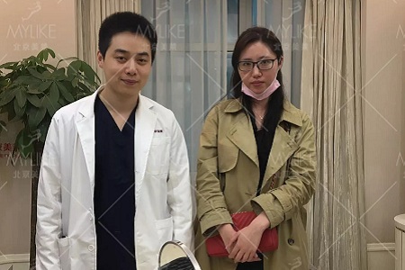 顏值：金剛?cè)绾位黹L腿女神？