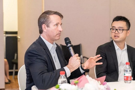 重慶美萊&美國(guó)強(qiáng)生全*戰(zhàn)略升級(jí)合作，聯(lián)合打造12星座維密胸模