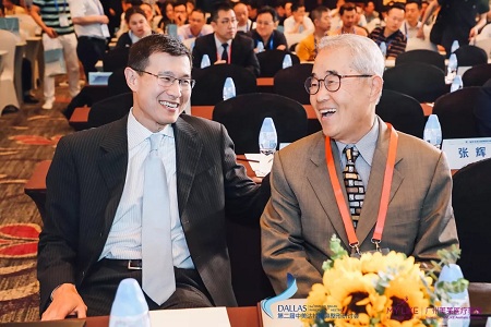 參會(huì)嘉賓Dean M.Toriumi教授，PARK教授