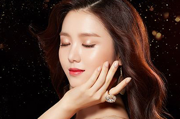 眼袋是怎么形成的？<a href='/zz/' target='_blank'><u>鄭州美萊</u></a>醫(yī)院去眼袋效果好嗎？