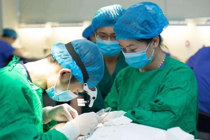 <a href='/zz/' target='_blank'><u>鄭州美萊</u></a>頭發(fā)種植之術(shù)后常見問題(二)