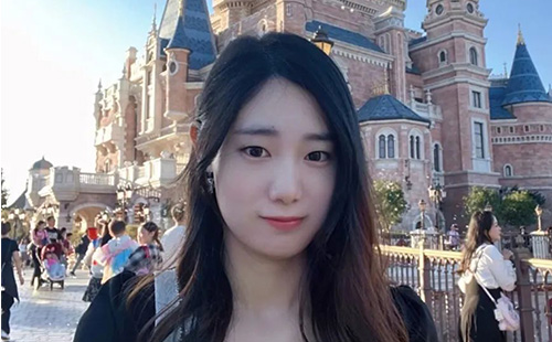 1月服務之星皮膚科前臺導醫(yī)-李俊